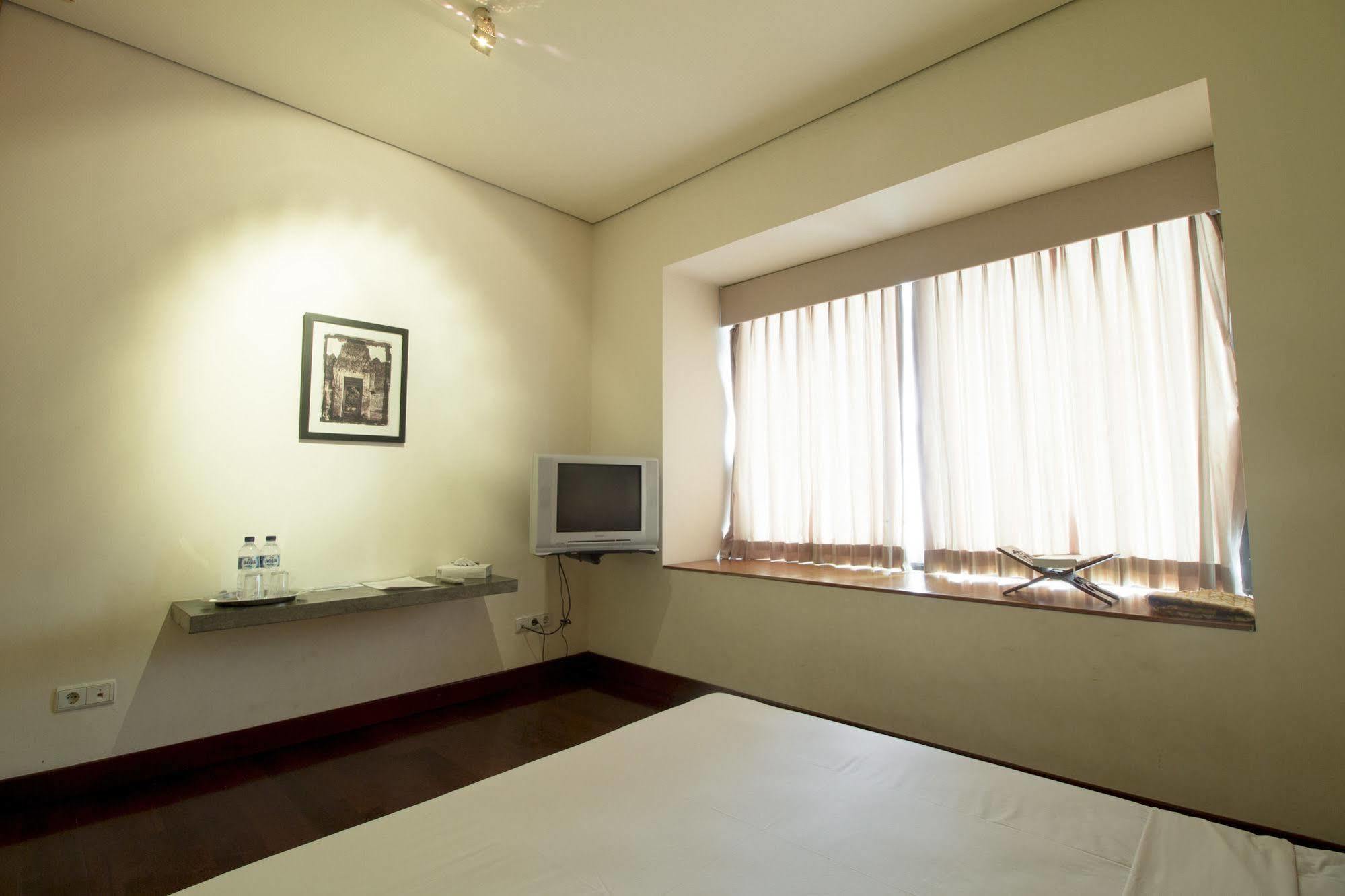 Reddoorz @ Gegerkalong Girang Bandung Exterior foto